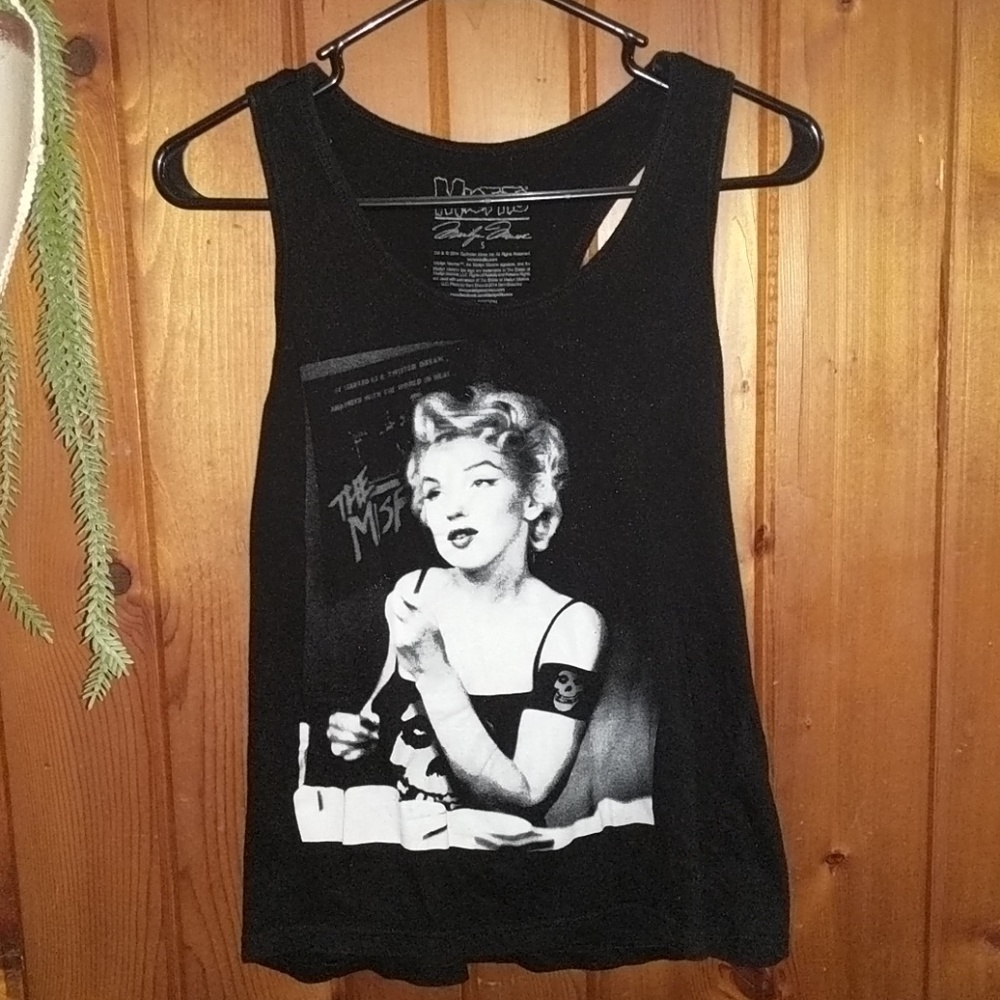 Misfits tank